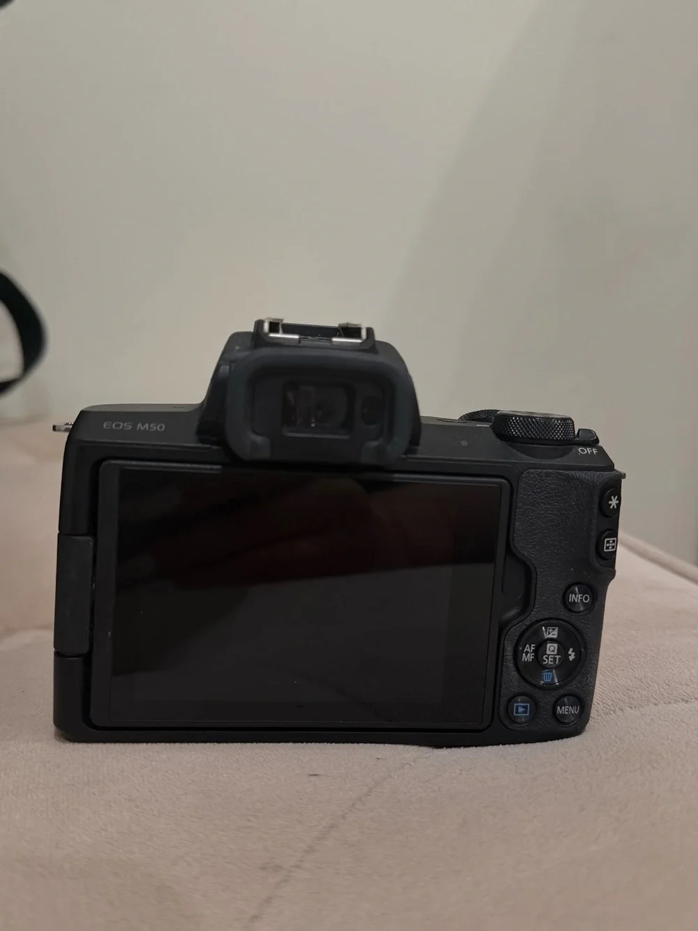 Canon EOS M50 24.1MP Mirrorless Camera - Black (Kit with 15-45mm STM Lens)